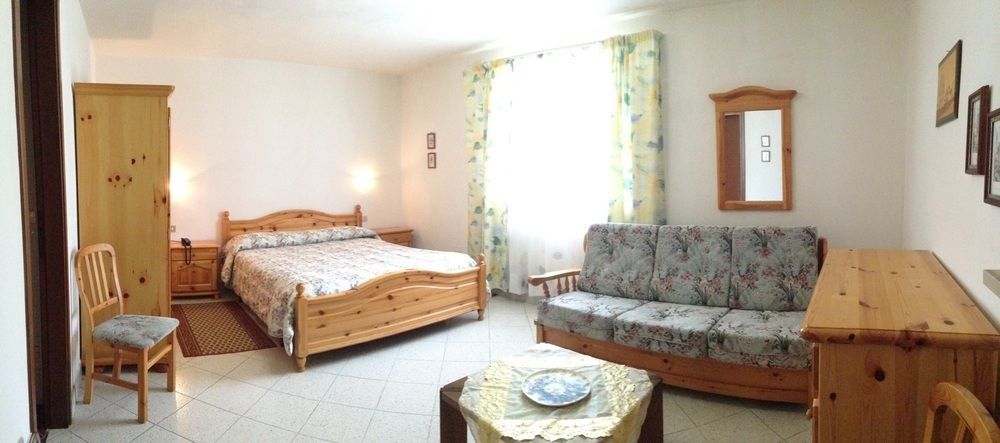 Hotel Serena Spiazzi Di Caprino Exteriér fotografie