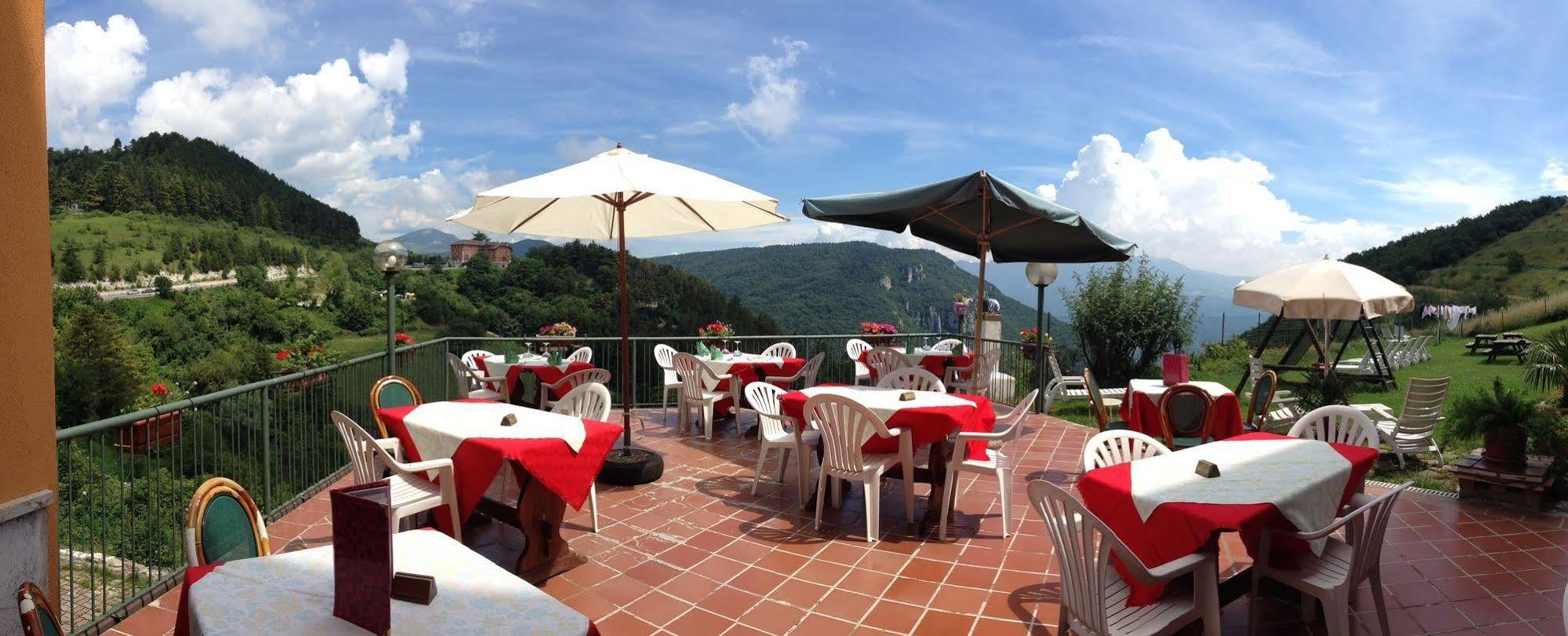 Hotel Serena Spiazzi Di Caprino Exteriér fotografie