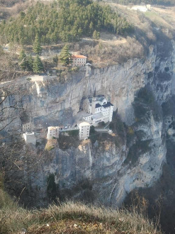 Hotel Serena Spiazzi Di Caprino Exteriér fotografie